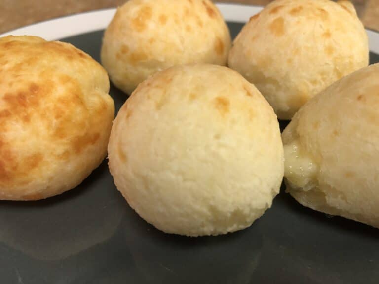 Pao de Queijo – Traditional Brazilian Cheese Bread